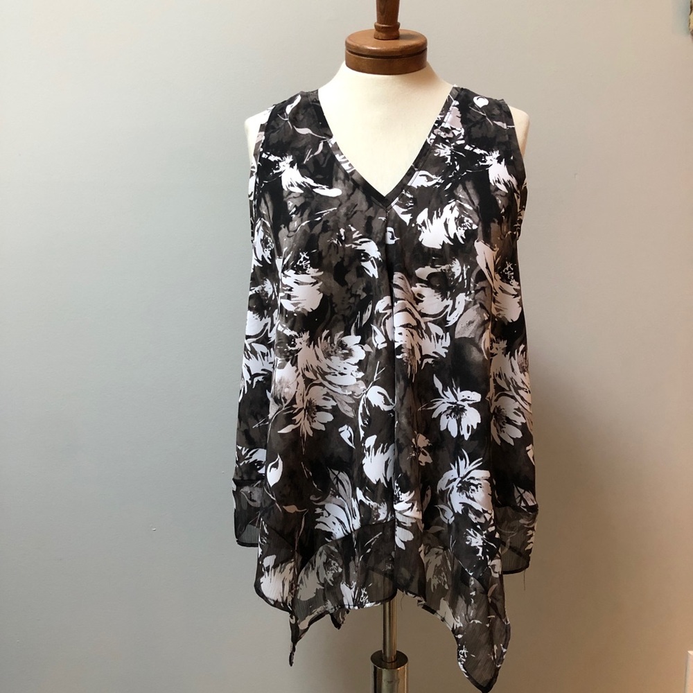 Vera Wang Sleeveless Floral Flouncy Blouse, Sz PS, Mocha, Beige, White